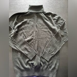 H&M Men's Olive Turtleneck Sweater